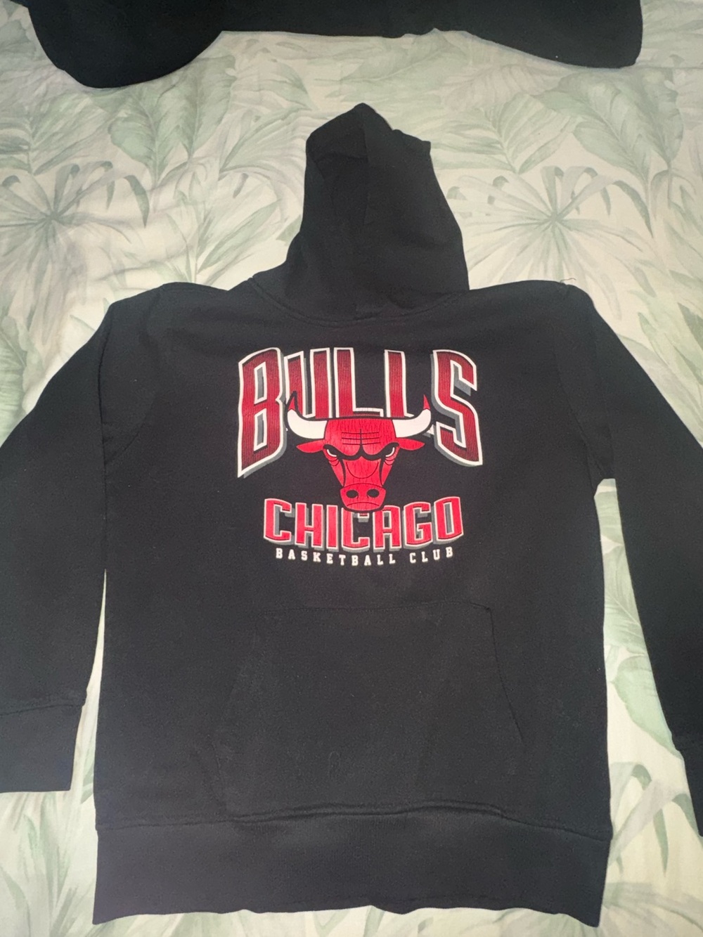 Kids Black Chicago Bulls hoodie